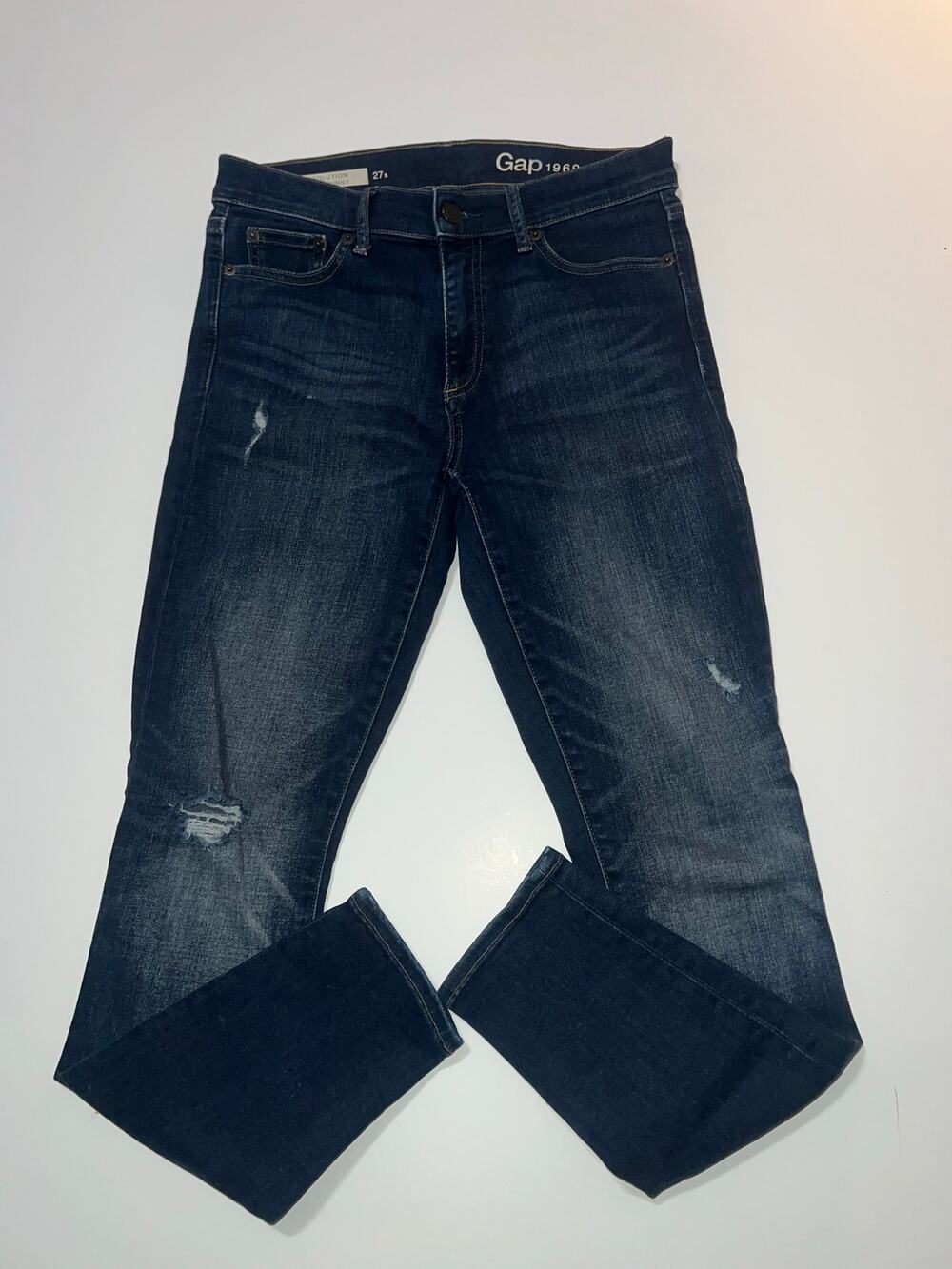 Gap women’s resolution true skinny distressed blue jeans